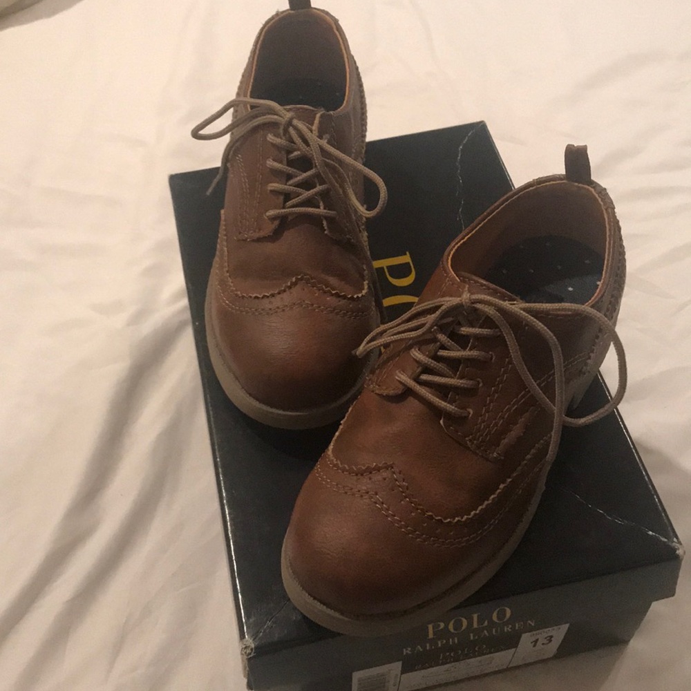 Carter’s Chestnut brown Oxfords